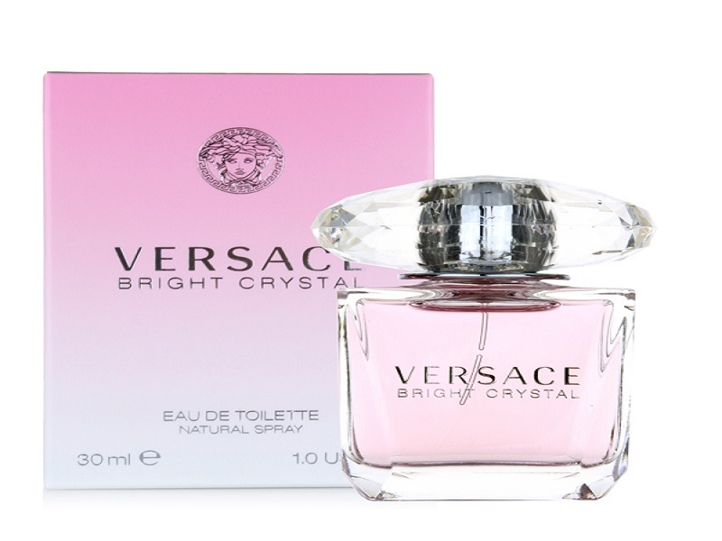 Versace mang đến cho người dùng hương nước hoa đặc trưng